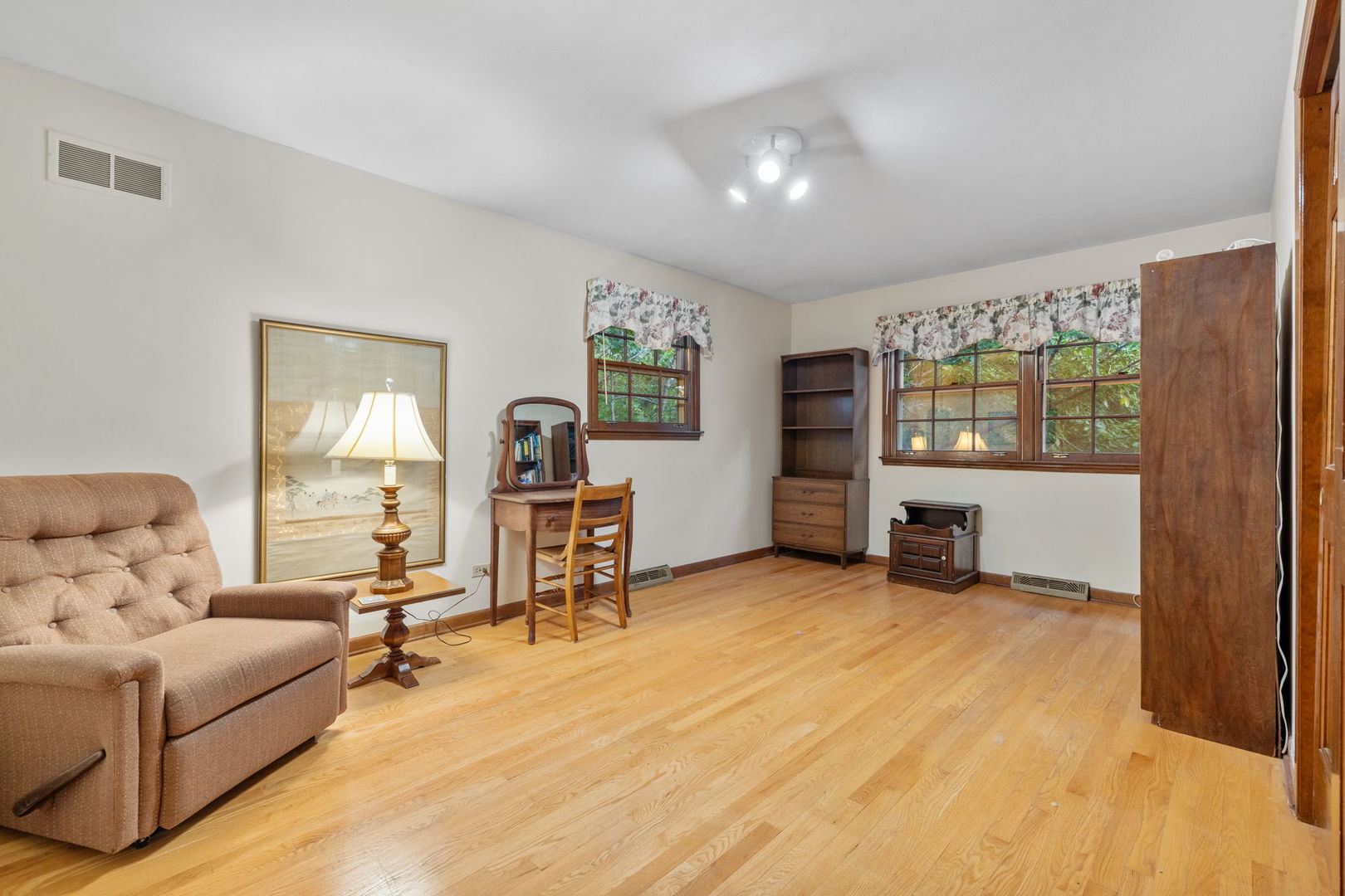 2S501 Seneca Drive Wheaton, IL 60189 - Photo 20 of 28