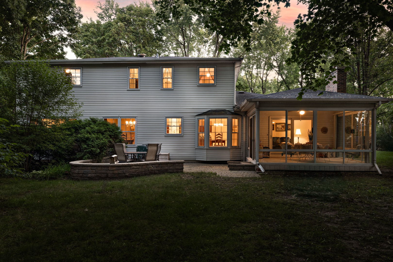 2S501 Seneca Drive Wheaton, IL 60189 - Photo 2 of 28