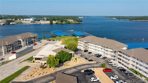 $494,900 | 1225 Lands End Parkway, Unit G733, Osage Beach, MO 65065