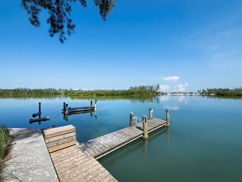 490 North Shore Road, Unit 6 Longboat Key, FL 34228 - Photo 52 of 67