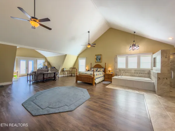 $930,000 | 791 Highway 113, White Pine, TN 37890