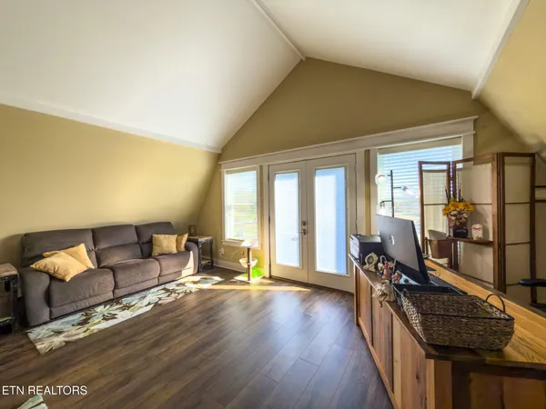 $930,000 | 791 Highway 113, White Pine, TN 37890