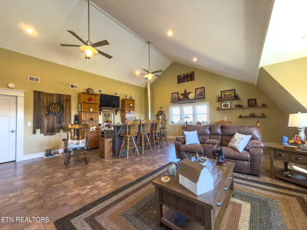 $930,000 | 791 Highway 113, White Pine, TN 37890