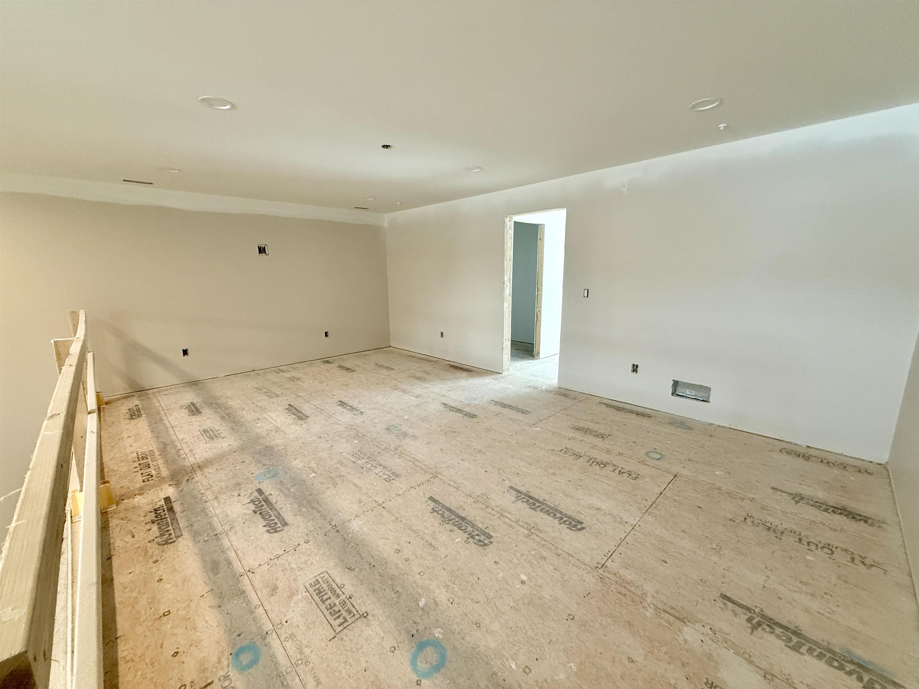 23 Main Street, Unit 4 Candia, NH 03034 - Photo 14 of 26