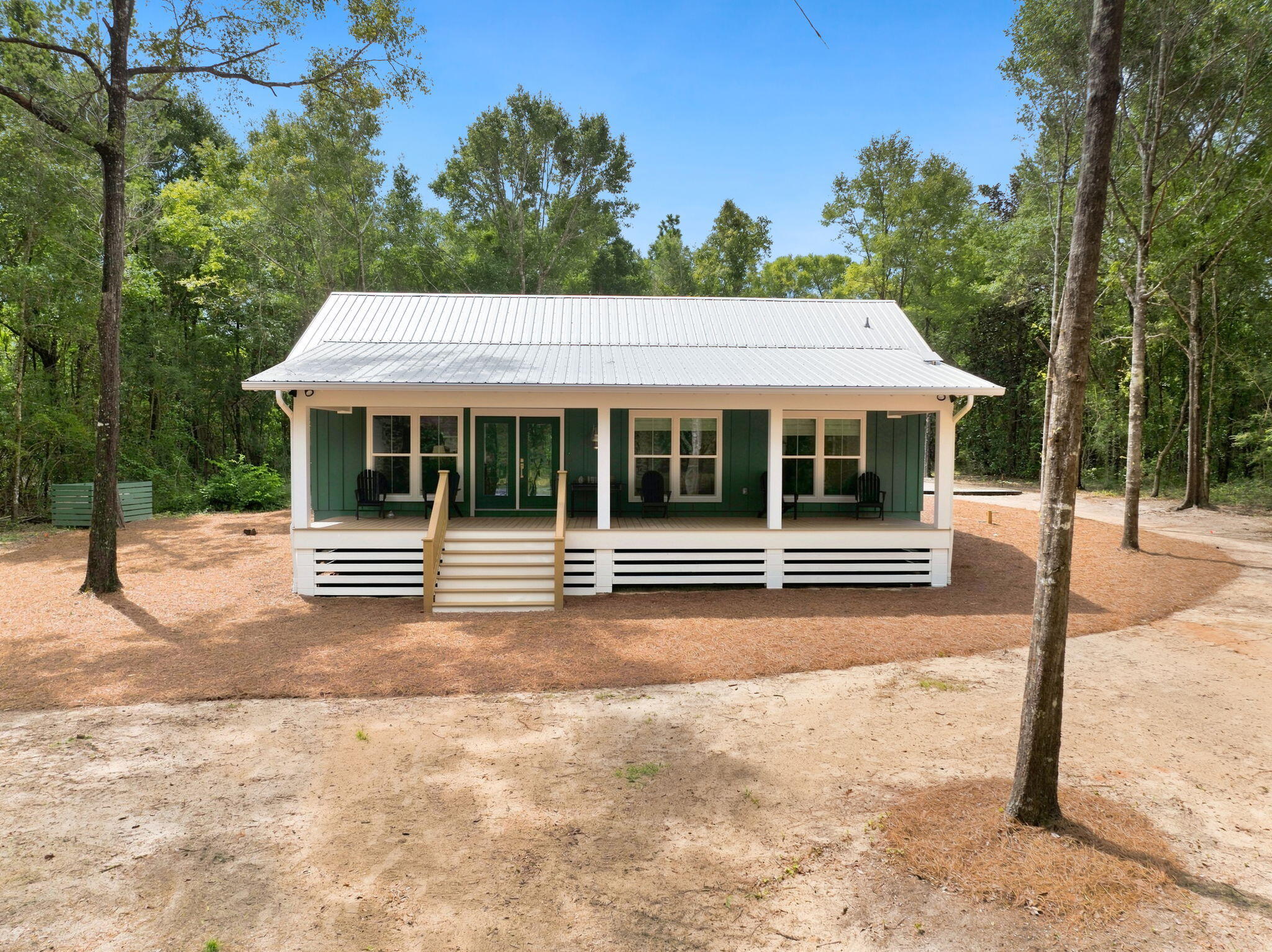 622 Martin Road DeFuniak Springs, FL 32433 - Photo 16 of 55 40'x10' Porch
