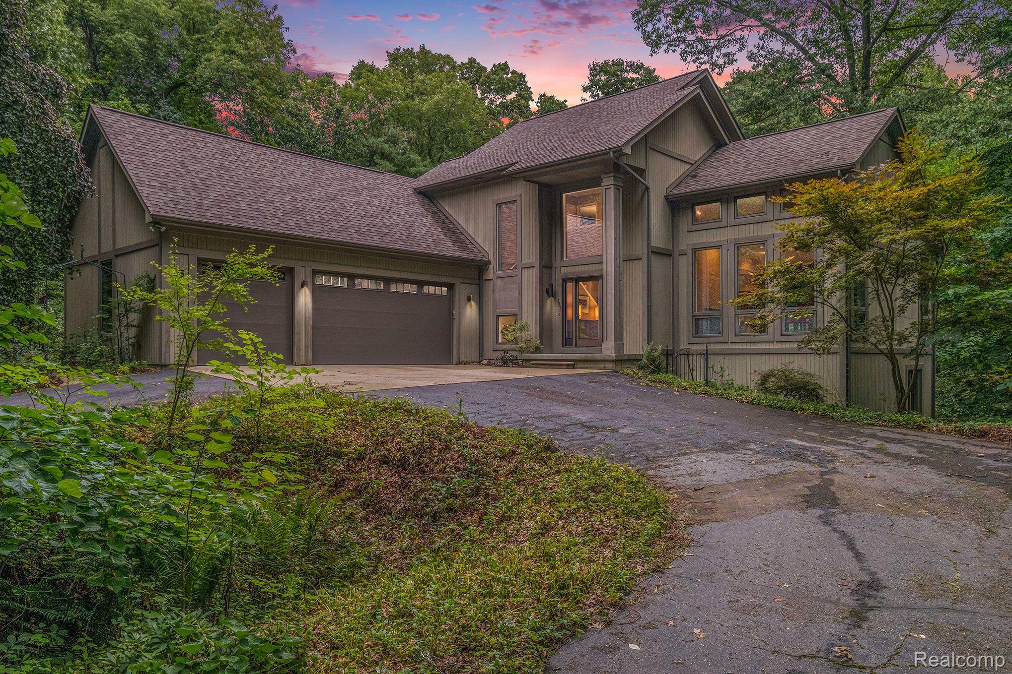 727 South Van Road Holly, MI 48442 - Photo 41 of 42 Good Night Beautiful Home