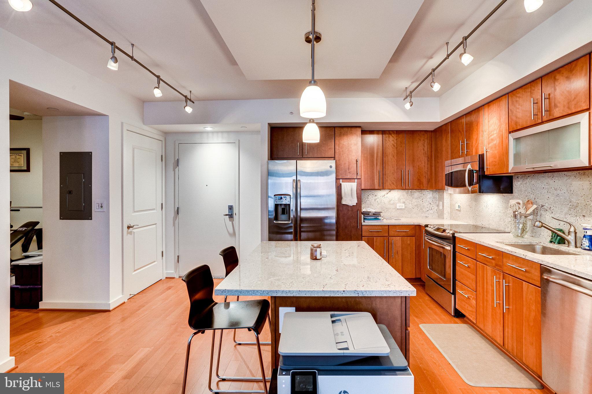 1025 First Street Southeast, Unit 801 Washington, DC 20003 - Photo 5 of 55 High-end kitchen w/ stainless and granite!