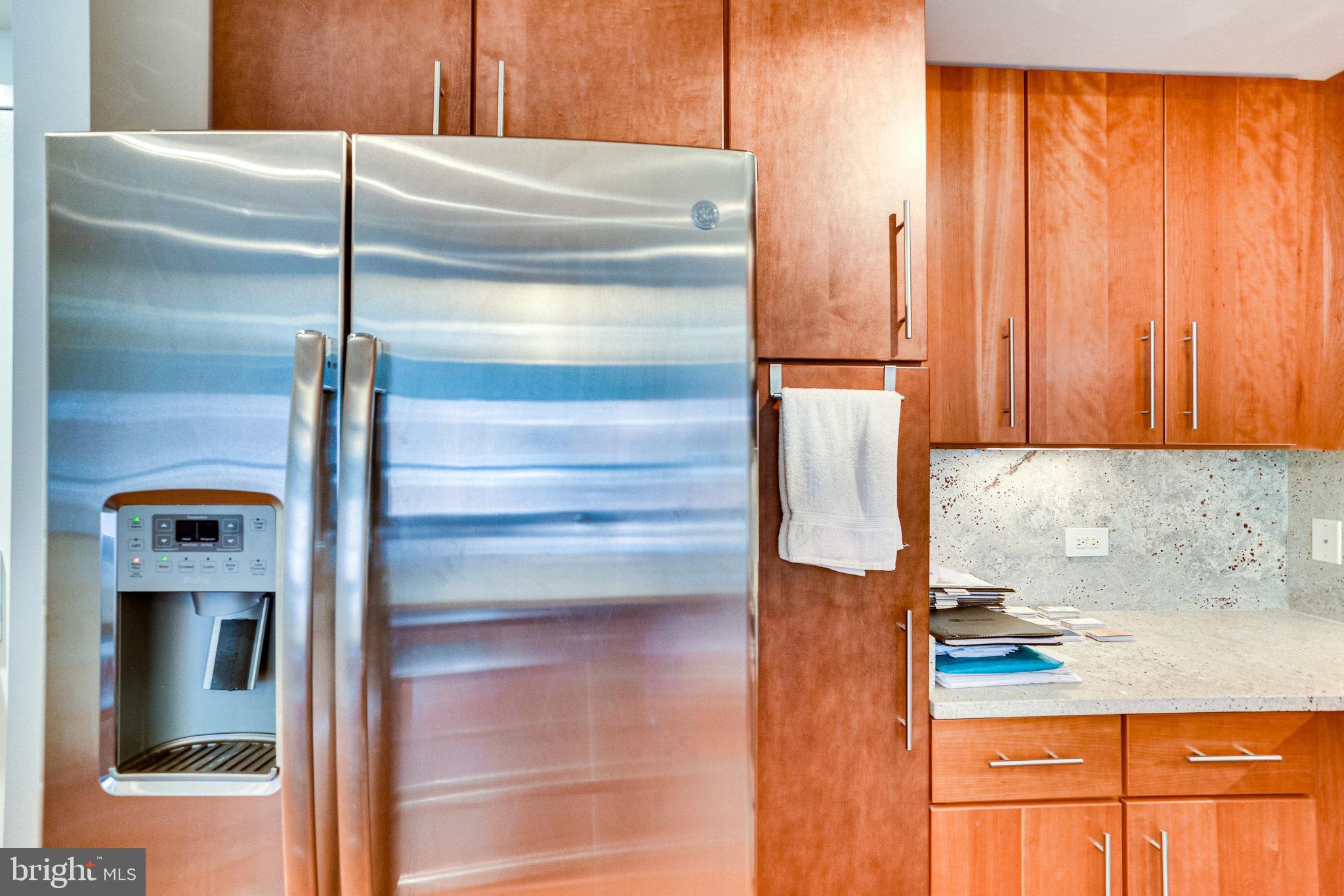 1025 First Street Southeast, Unit 801 Washington, DC 20003 - Photo 8 of 55 High-end kitchen w/ stainless and granite!