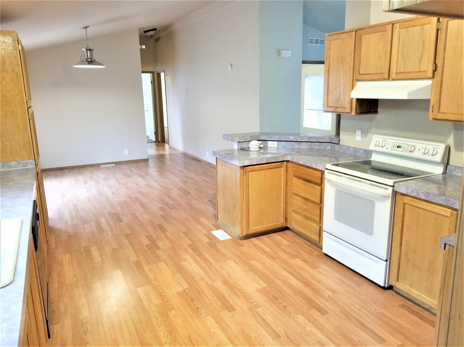 4124 Round Lake Road Klamath Falls, OR 97601 - Photo 4 of 24 Additional Photo