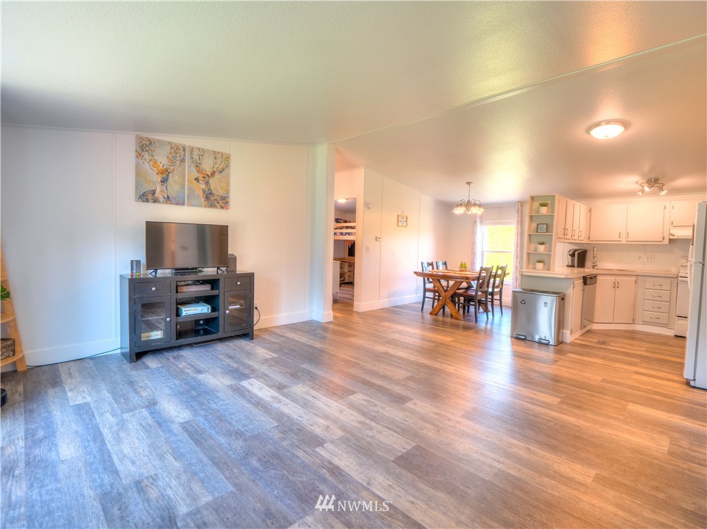 15305 Carbonado-S Prairie Road Buckley, WA 98321 - Photo 6 of 31 Gallery Image 6