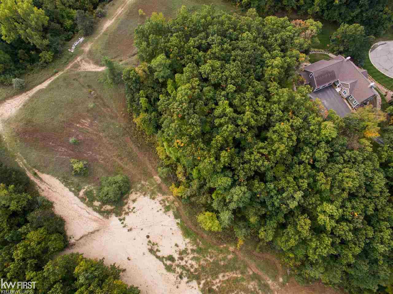 Summit Drive Fenton, MI 48430 - Photo 4 of 21 Gallery Image 4