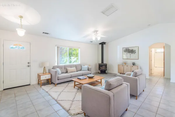 $415,000 | 14978 Oak Knoll Drive, Red Bluff, CA 96080