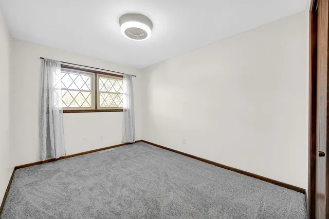 $385,000 | 8760 Madison Avenue, Munster, IN 46321