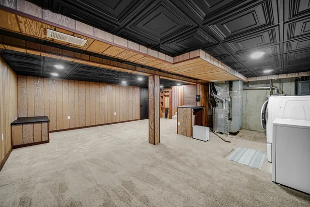 $385,000 | 8760 Madison Avenue, Munster, IN 46321