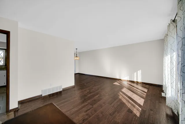 $385,000 | 8760 Madison Avenue, Munster, IN 46321