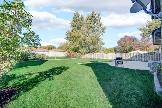 $385,000 | 8760 Madison Avenue, Munster, IN 46321