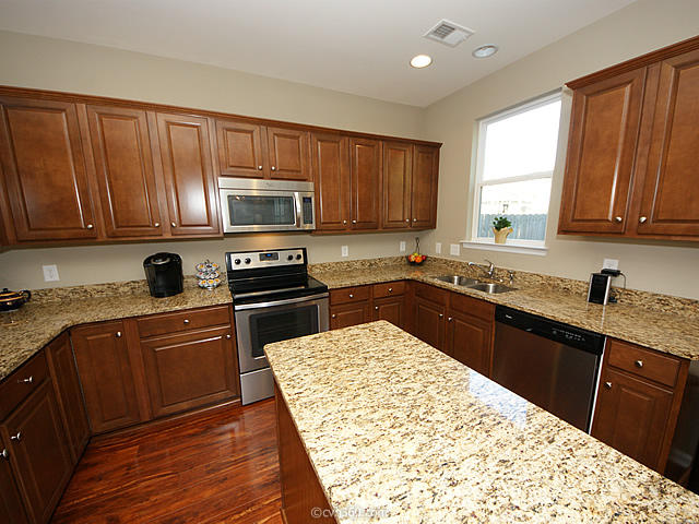 3656 Locklear Lane Mount Pleasant, SC 29466 - Photo 11 of 35 11
