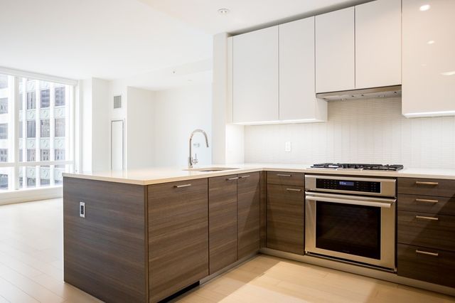 $1,130,000 | 1 Franklin Street, Unit 1810, Boston, MA 02110