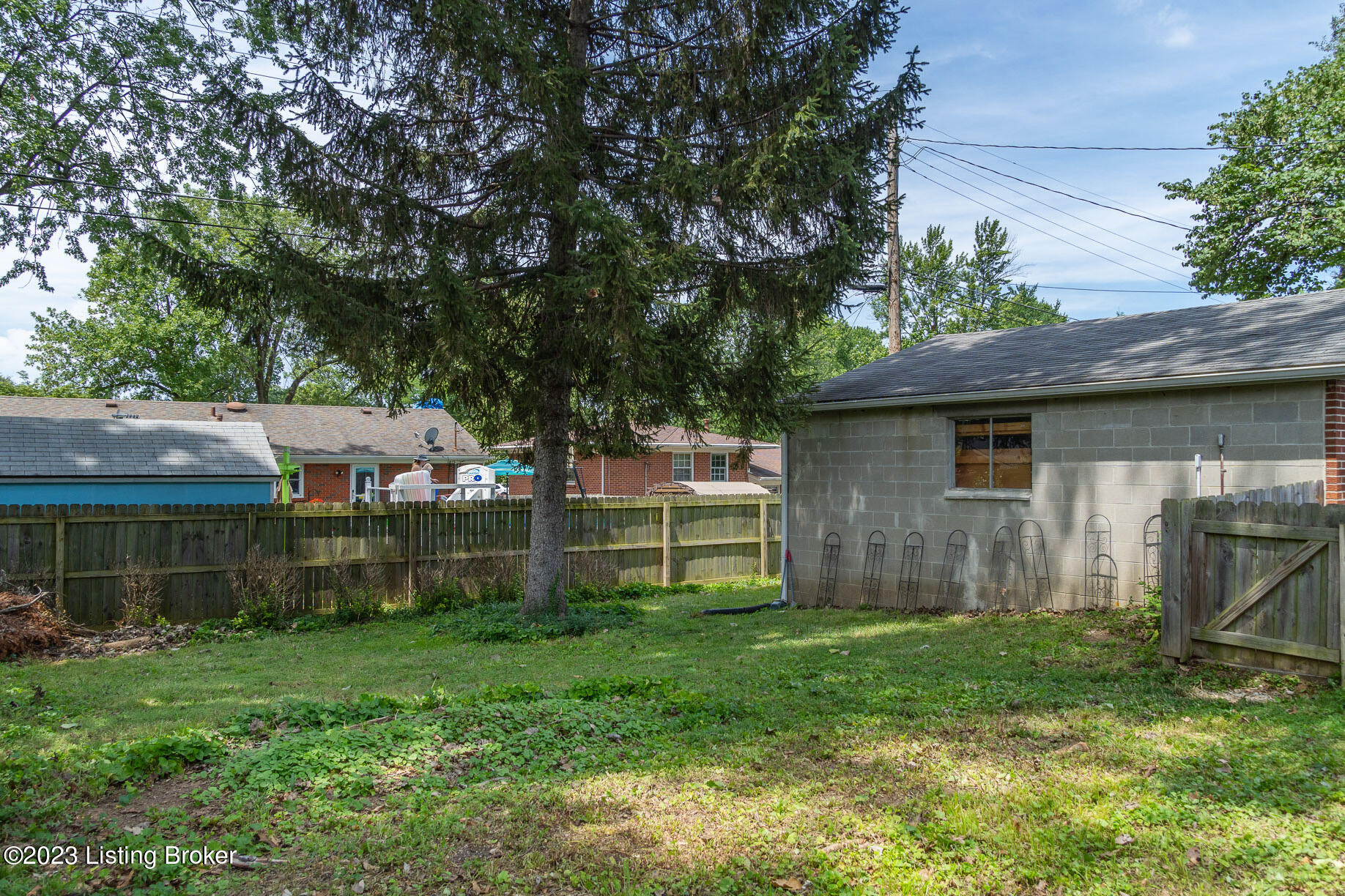 3719 Chatham Road Louisville, KY 40218 - Photo 39 of 53 3719-Chatham-Rd_039