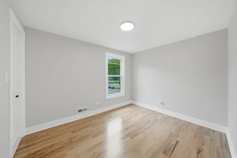 $390,000 | 1513 West 61st Street, Chicago, IL 60636