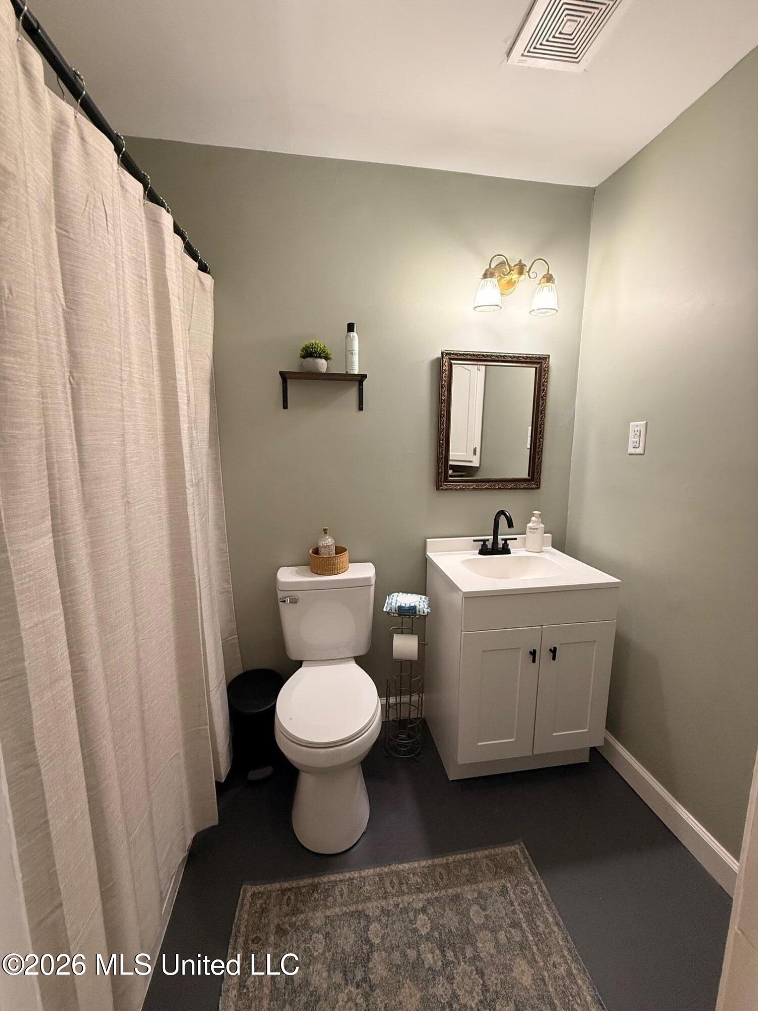531 Pepper Tree Lane Senatobia, MS 38668 - Photo 18 of 20 Hall Bath