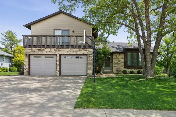 $405,000 | 3160 Hartford Drive, Bettendorf, IA 52722