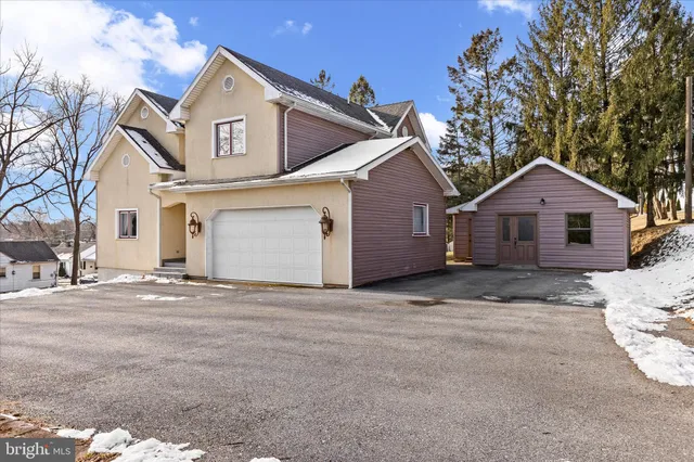 $479,900 | 216 North Charlotte Street, Manheim, PA 17545