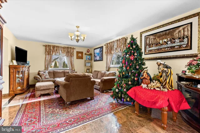 $479,900 | 216 North Charlotte Street, Manheim, PA 17545