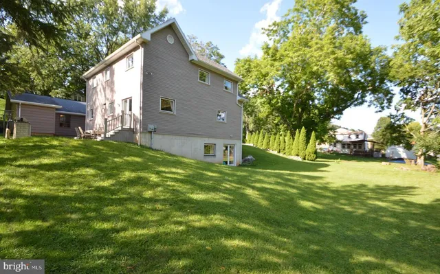 $479,900 | 216 North Charlotte Street, Manheim, PA 17545