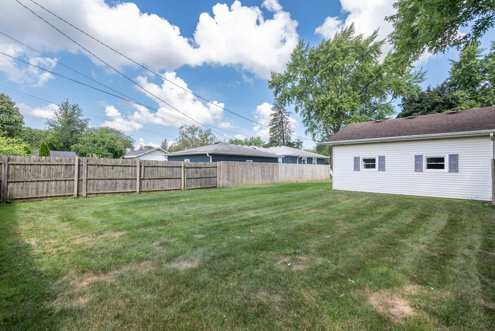 2232 Prairie Street Aurora, IL 60506 - Photo 28 of 28 a view of a backyard with a garden
