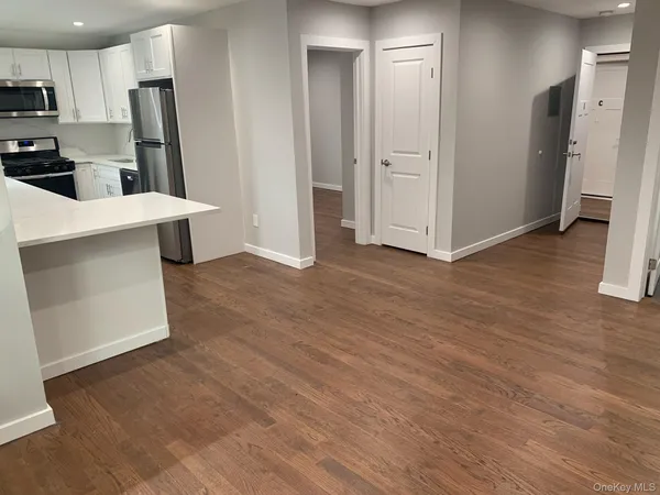 $2,850 | 71 Lannon Place, Unit D, Port Washington, NY 11050