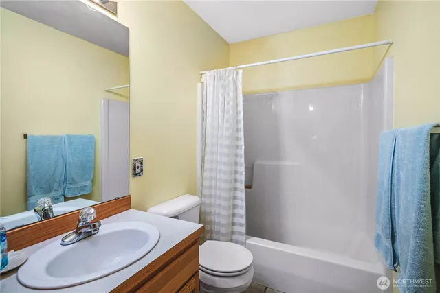 $490,000 | 970 Southwest Upland Court, Oak Harbor, WA 98277