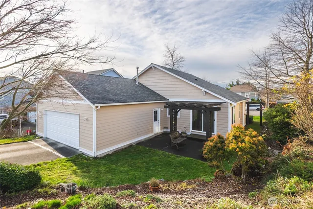 $490,000 | 970 Southwest Upland Court, Oak Harbor, WA 98277