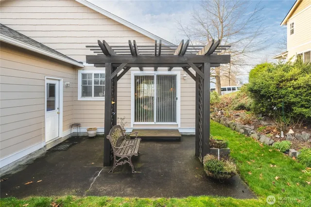 $490,000 | 970 Southwest Upland Court, Oak Harbor, WA 98277