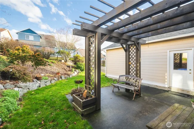 $490,000 | 970 Southwest Upland Court, Oak Harbor, WA 98277