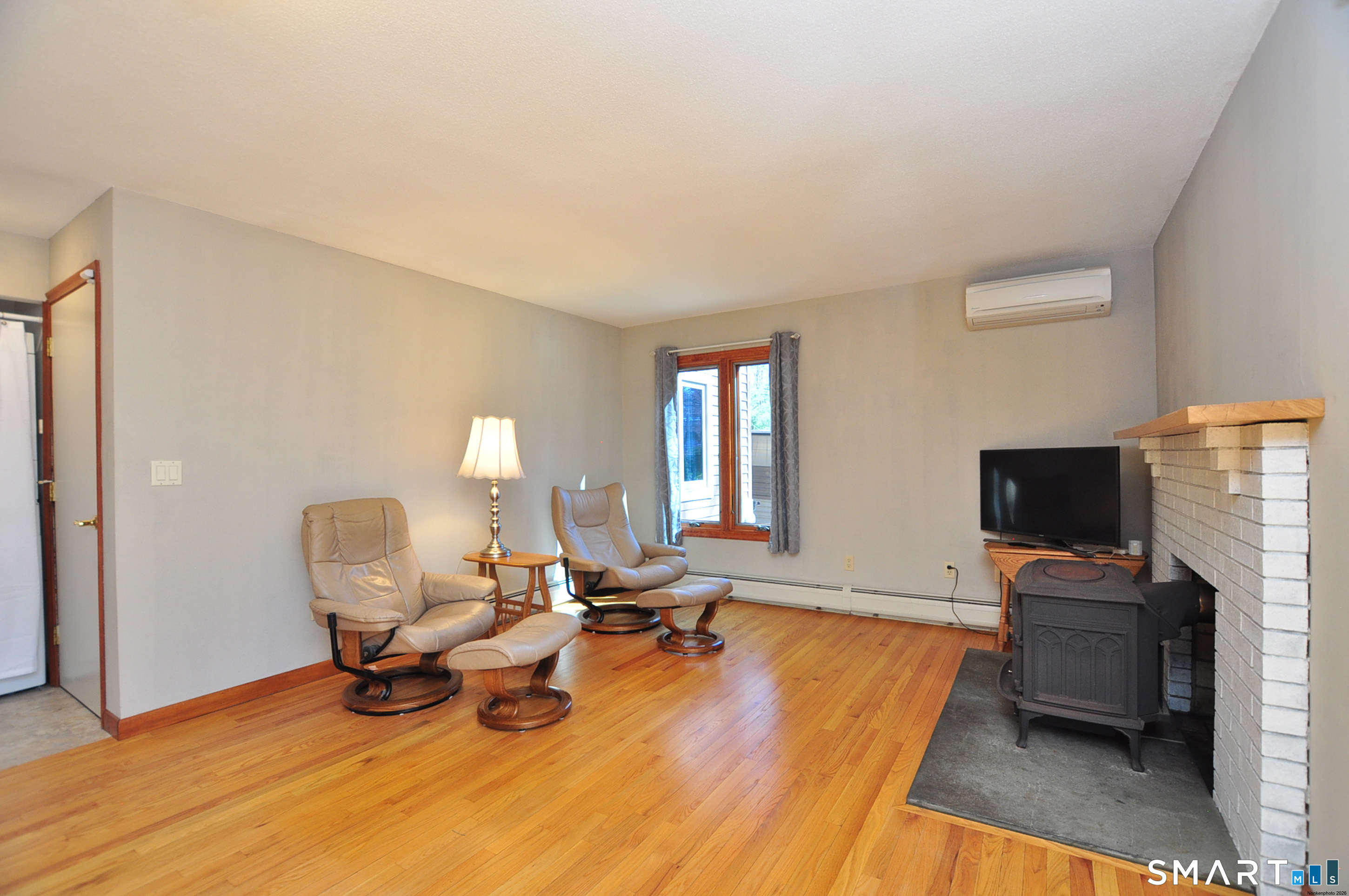 19 West Woods Road Burlington, CT 06013 - Photo 11 of 40