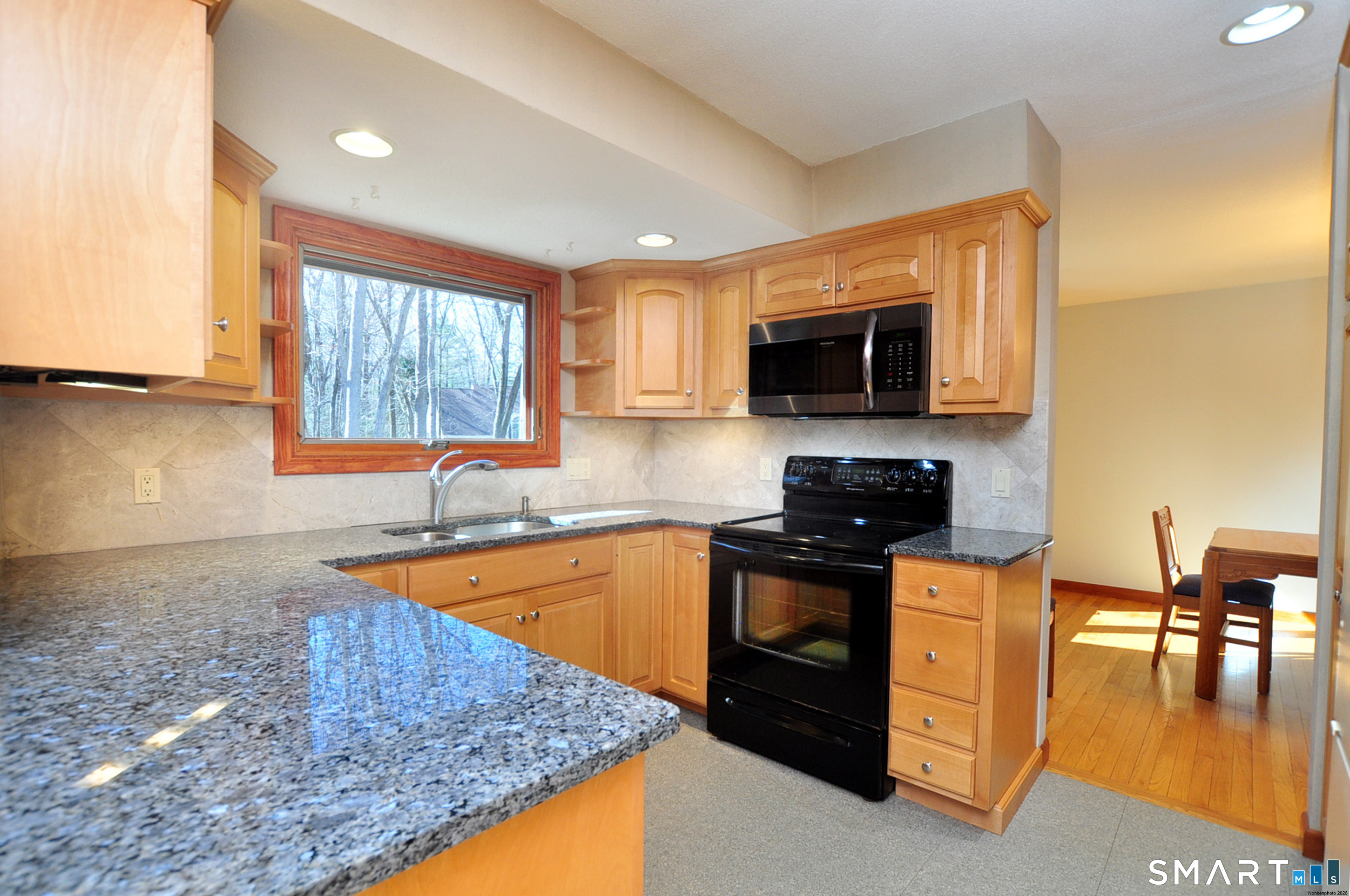 19 West Woods Road Burlington, CT 06013 - Photo 15 of 40