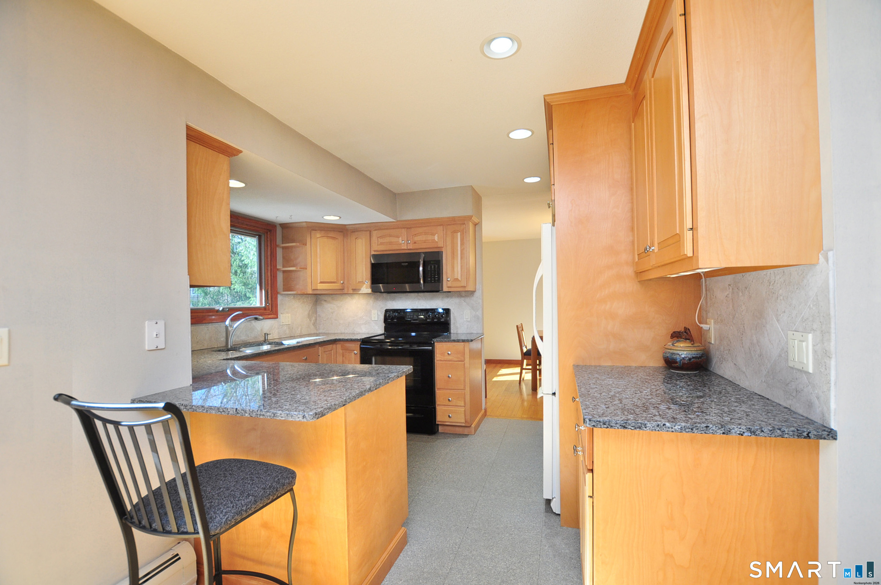 19 West Woods Road Burlington, CT 06013 - Photo 16 of 40