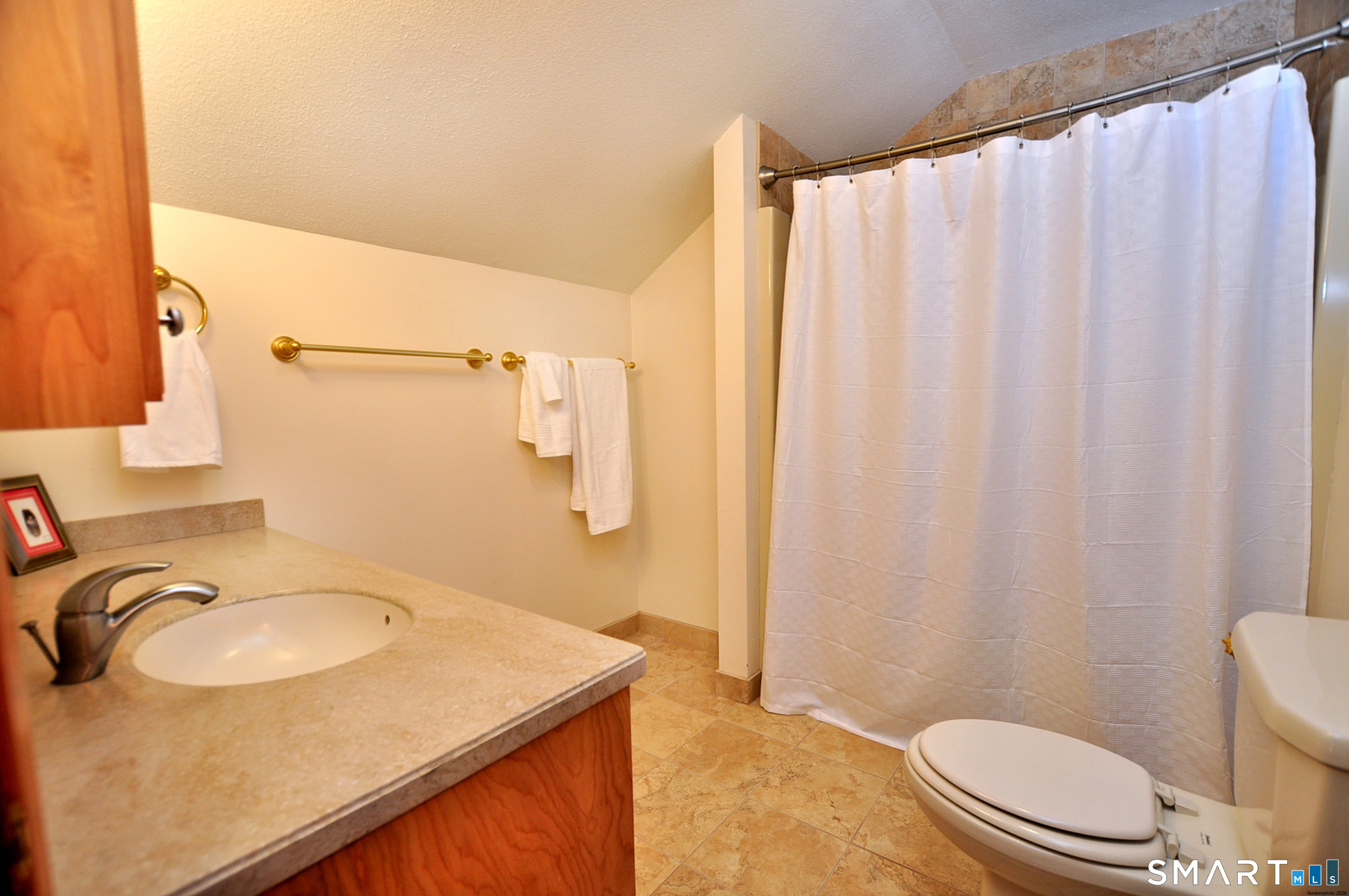 19 West Woods Road Burlington, CT 06013 - Photo 33 of 40