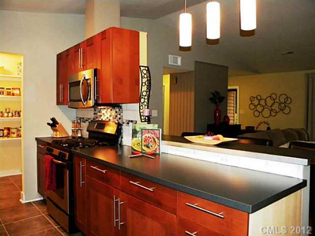 6211 Ropley Court Charlotte, NC 28211 - Photo 8 of 12