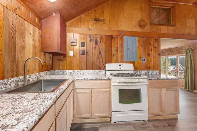 $569,000 | 8804 Sunset Trail Road Northeast, Mancelona, MI 49659