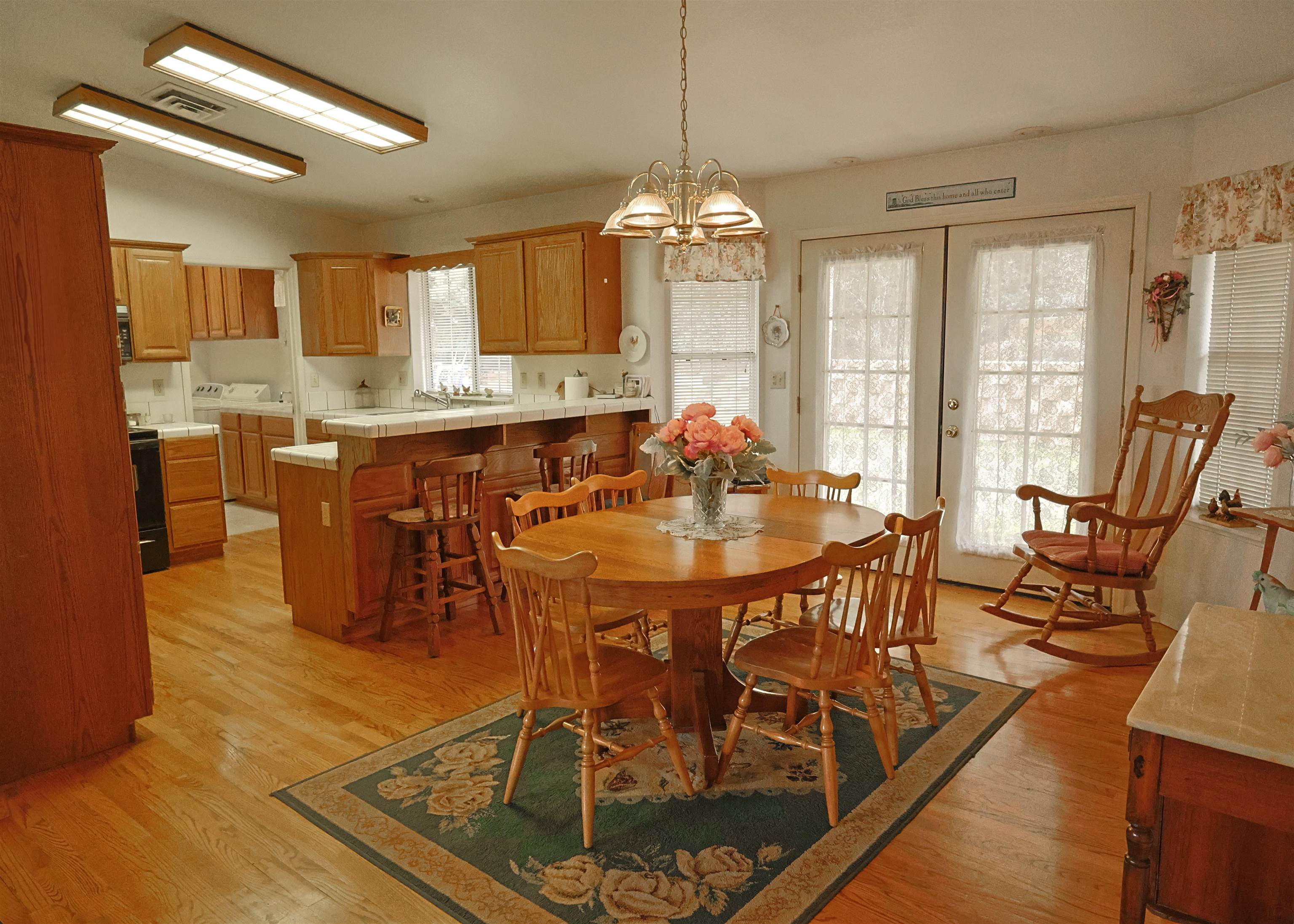 215 Humbug Road Yreka, CA 96097 - Photo 7 of 28 Gallery Image 7