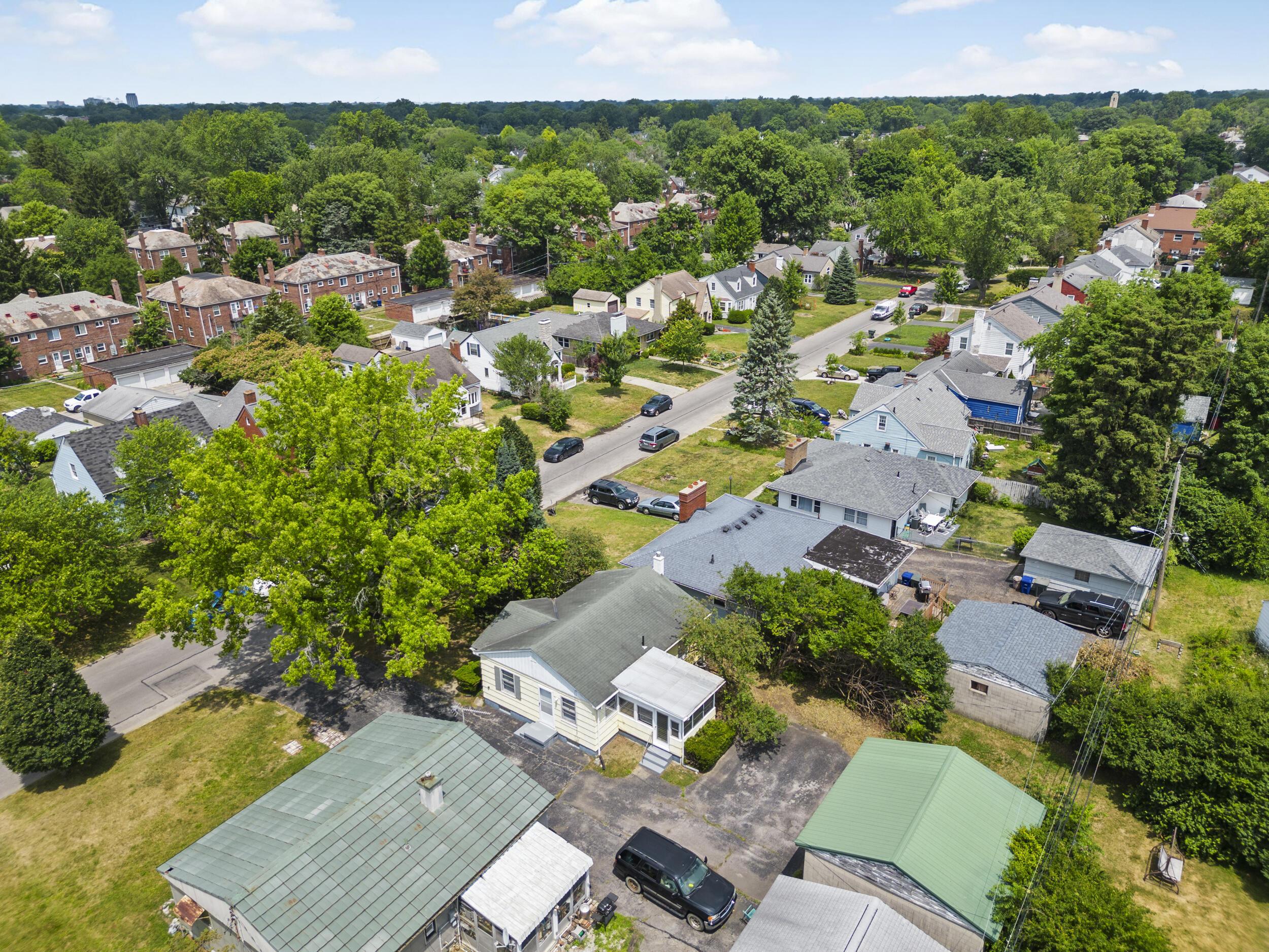 860 South Broadleigh Road Columbus, OH 43209 - Photo 27 of 30 28_drone 03