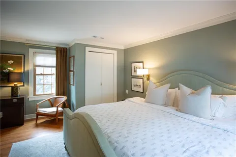 $735,000 | 604 West 70th Street, Kansas City, MO 64113