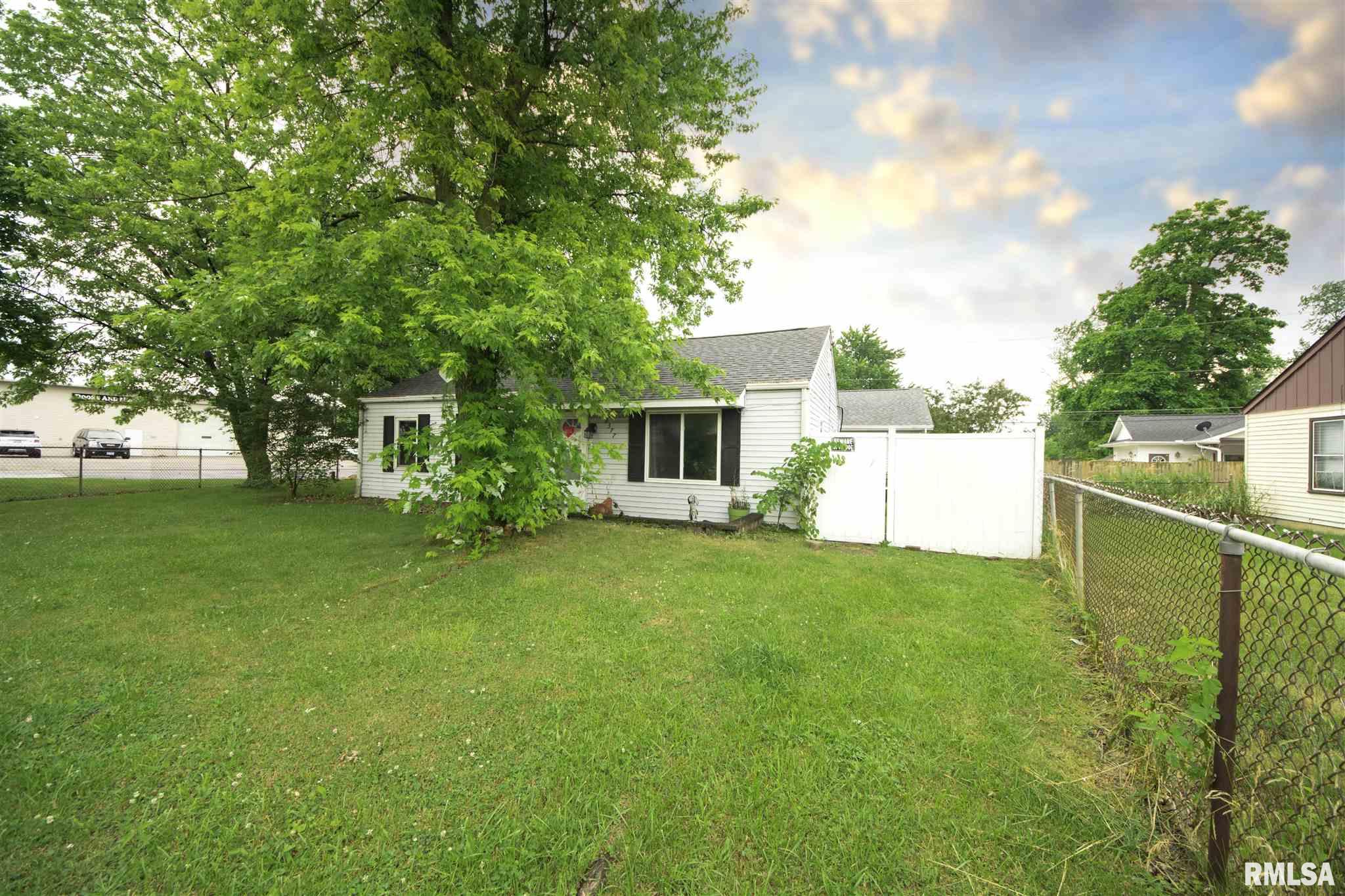 2377 Washington Road Washington, IL 61571 - Photo 27 of 28 Gallery Image 27