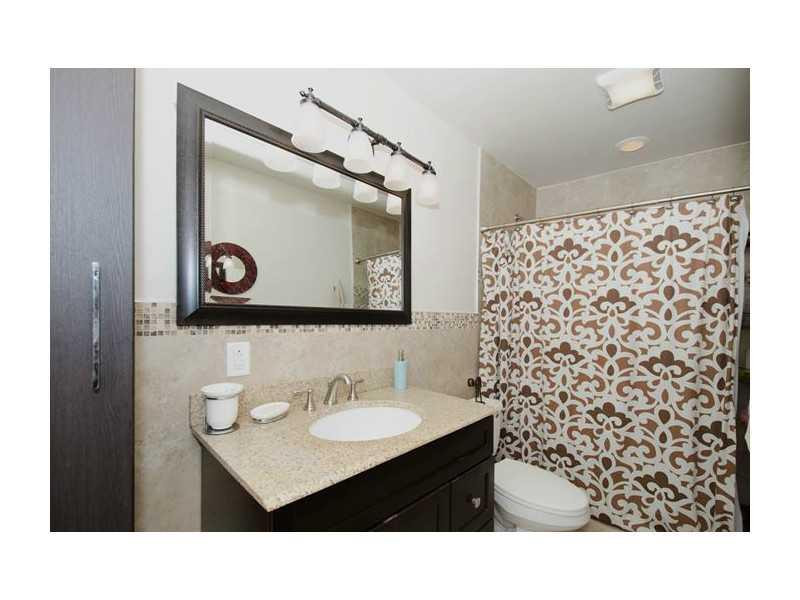 1901 Northeast 27th Street Lighthouse Point, FL 33064 - Photo 11 of 14 Bathroom Master