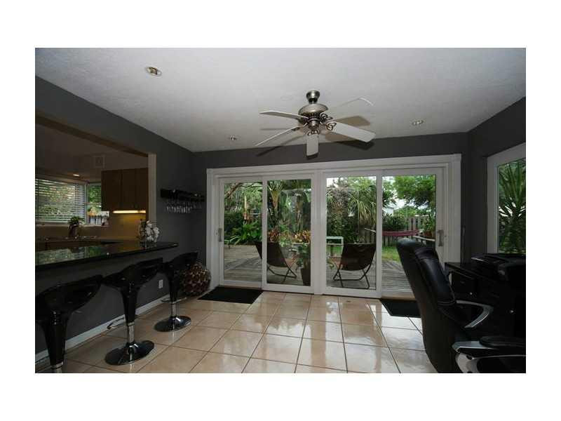 1901 Northeast 27th Street Lighthouse Point, FL 33064 - Photo 5 of 14 Studio/Study/Office