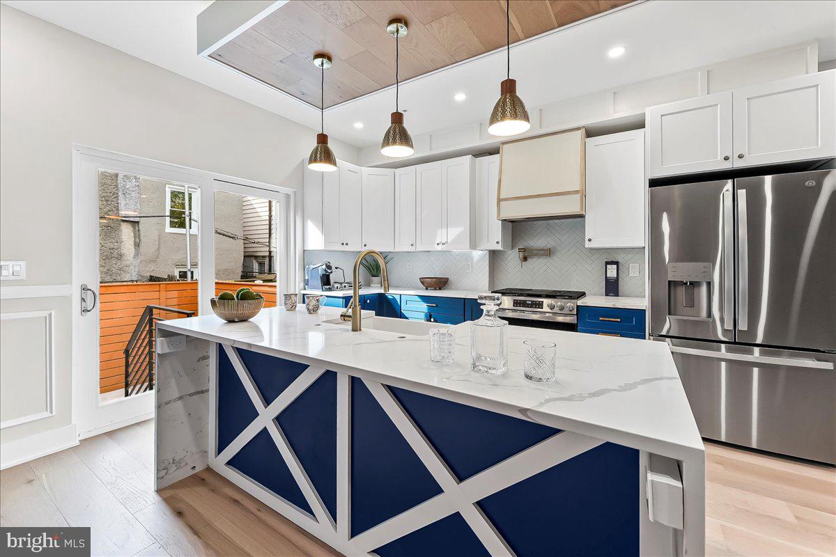 2034 Reed Street Philadelphia, PA 19146 - Photo 16 of 55 Gourmet Kitchen