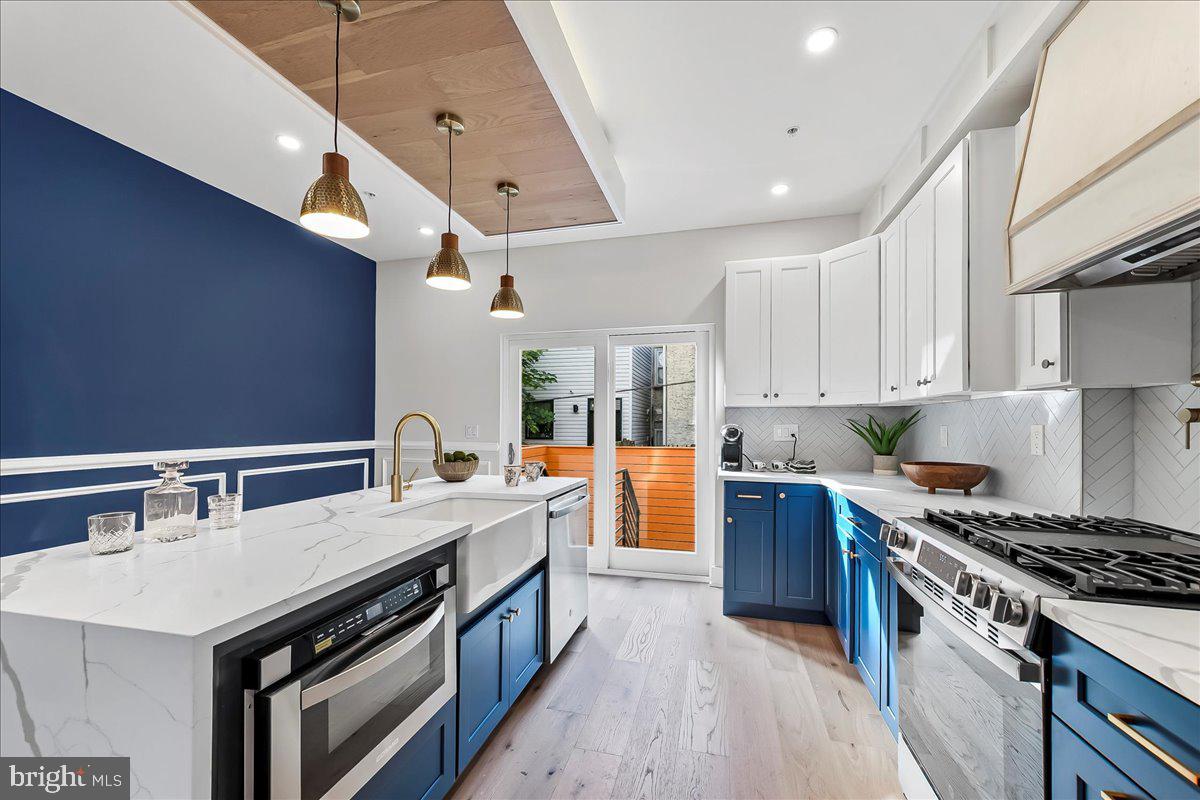 2034 Reed Street Philadelphia, PA 19146 - Photo 17 of 55 Gourmet Kitchen