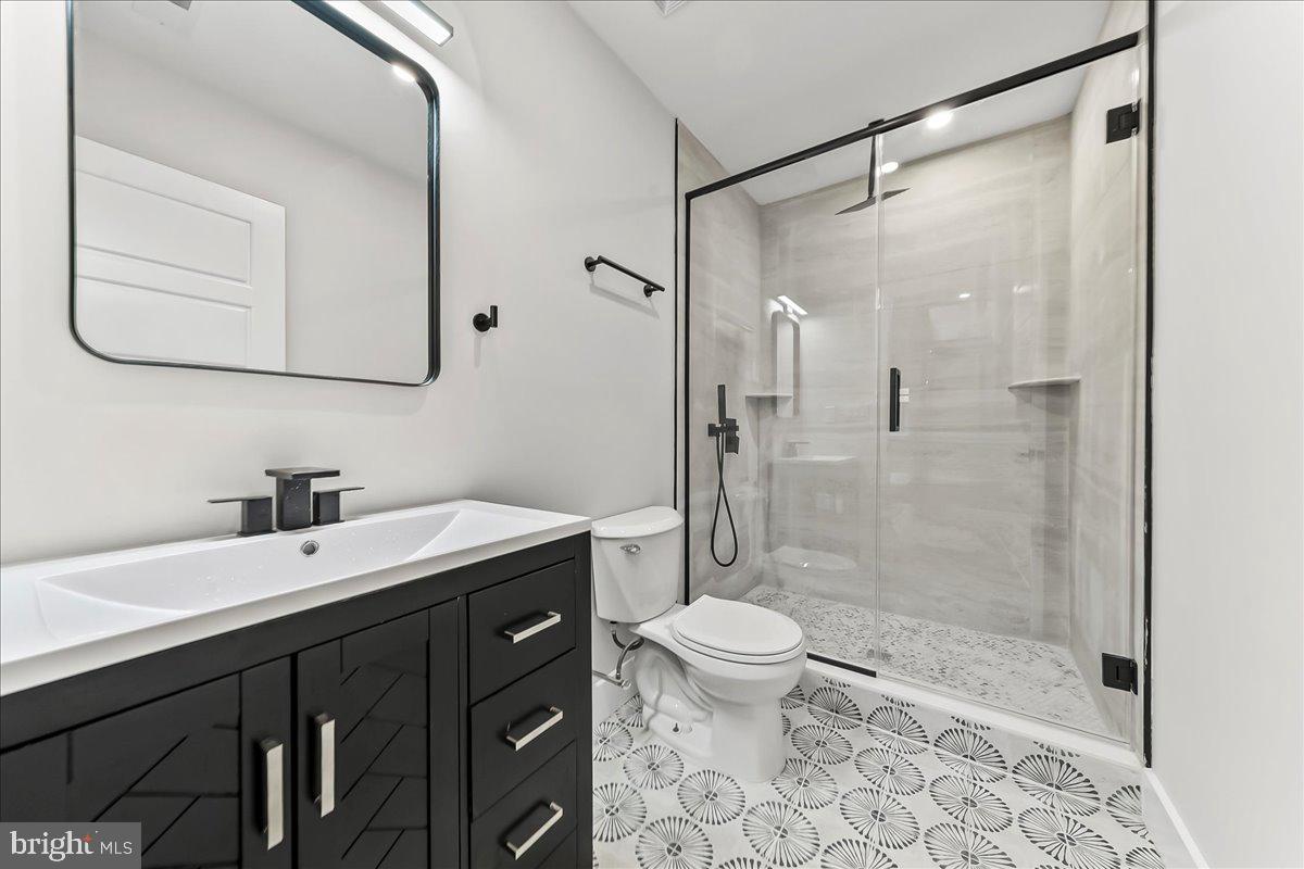 2034 Reed Street Philadelphia, PA 19146 - Photo 38 of 55 Basement Full Bathroom